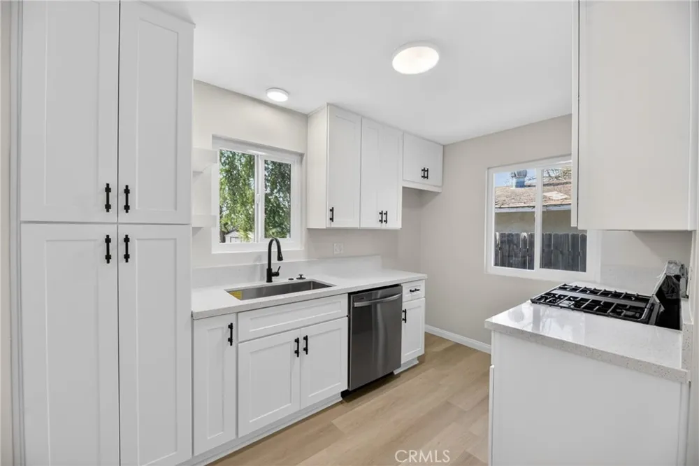 531 S Thompson Street Hemet, CA 92543