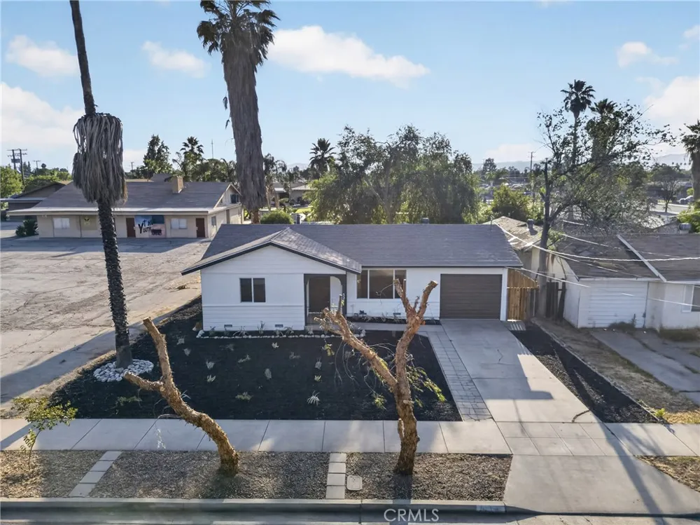 531 S Thompson Street Hemet, CA 92543