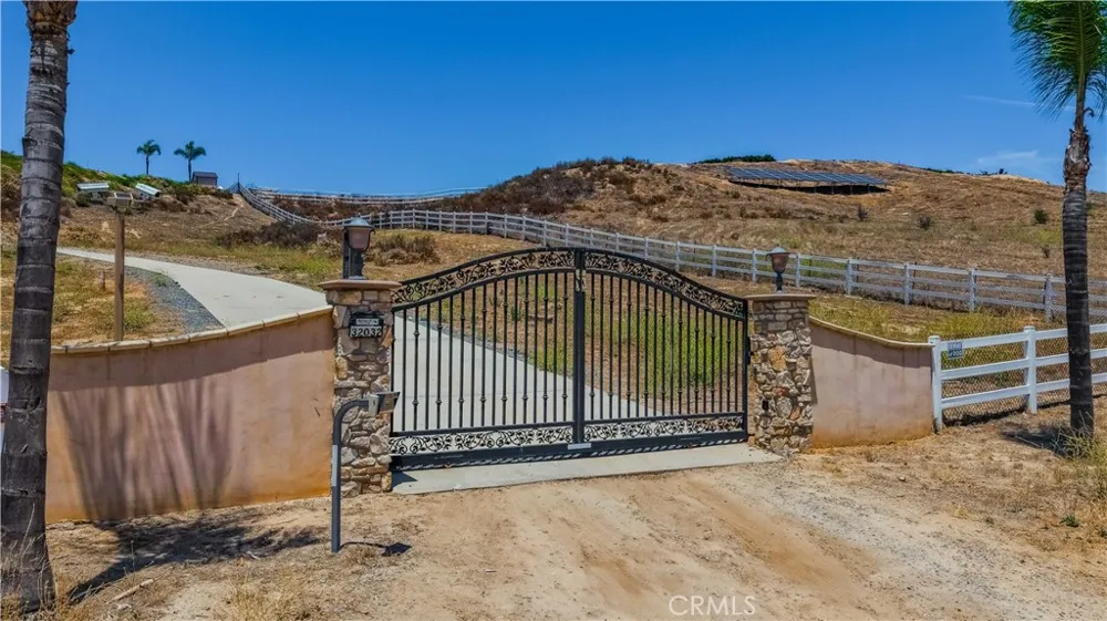 32032 La Serena Temecula, CA 92591