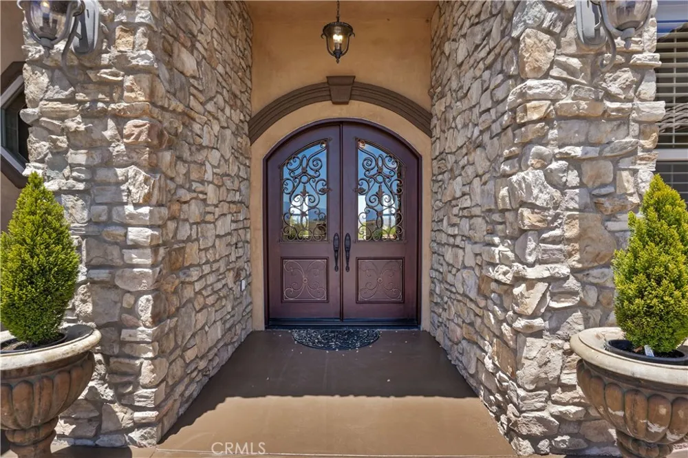 32032 La Serena Temecula, CA 92591