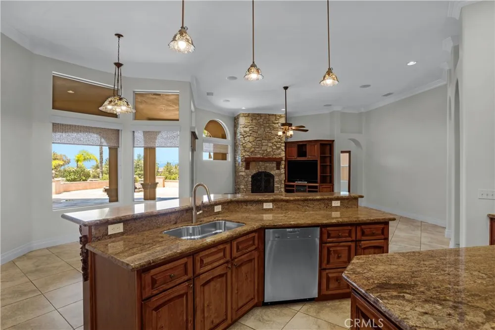 32032 La Serena Temecula, CA 92591