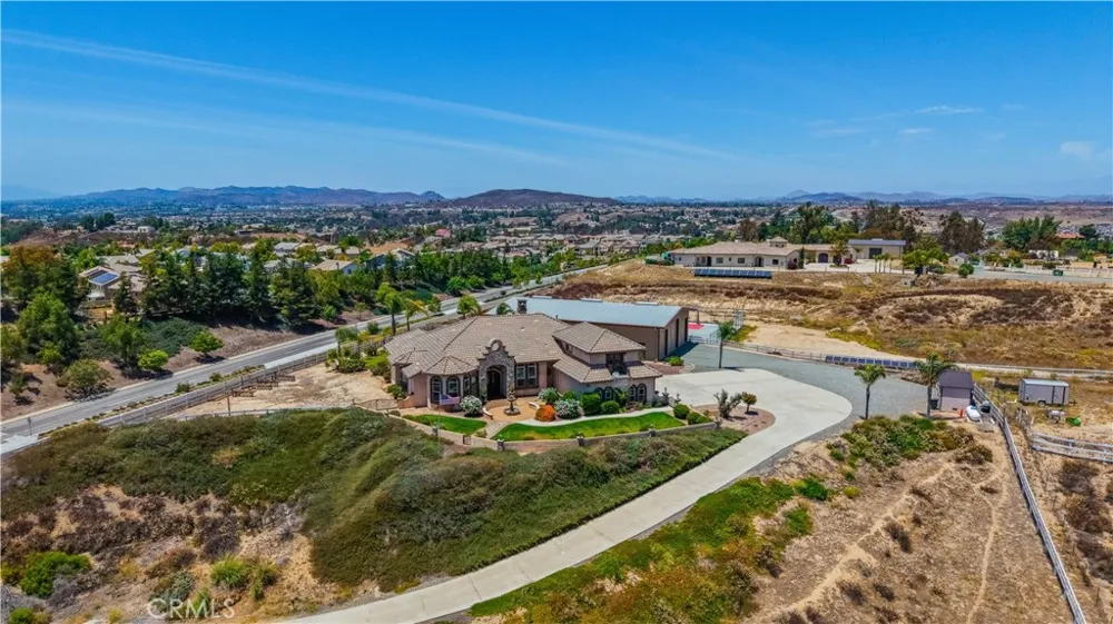 32032 La Serena Temecula, CA 92591