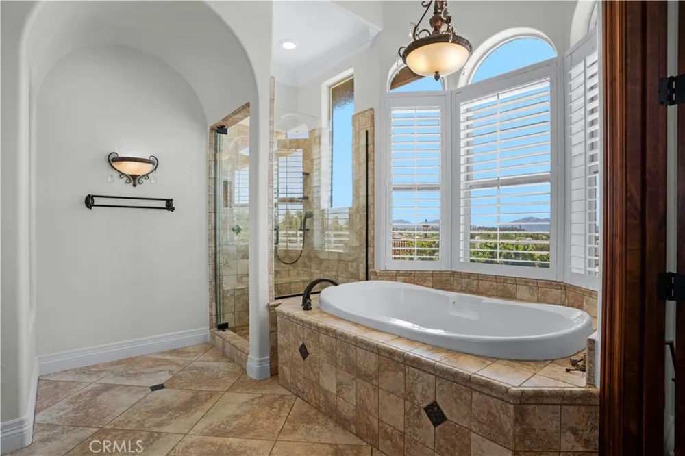 32032 La Serena Temecula, CA 92591