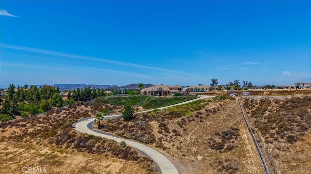 32032 La Serena Temecula, CA 92591