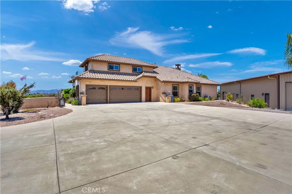 32032 La Serena Temecula, CA 92591