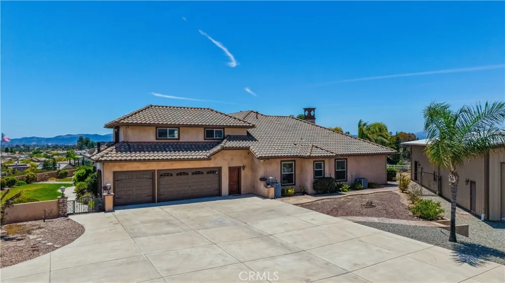 32032 La Serena Temecula, CA 92591