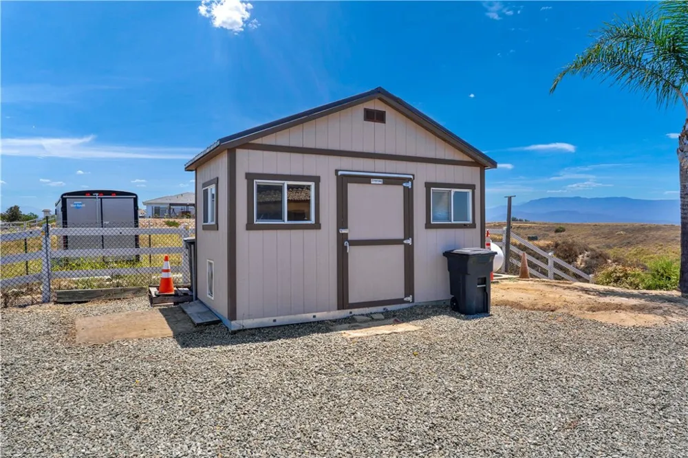 32032 La Serena Temecula, CA 92591