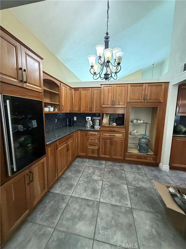 3054 Forest Rialto, CA 92377