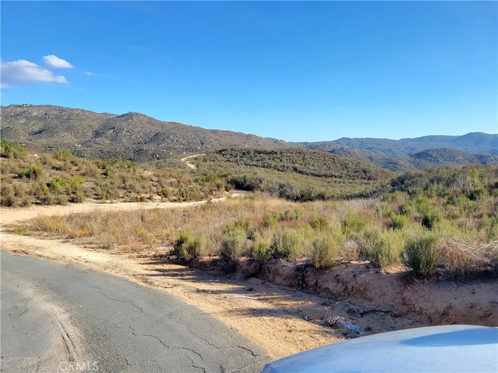 32 W Decker Canyon Road Lake Elsinore, CA 92530