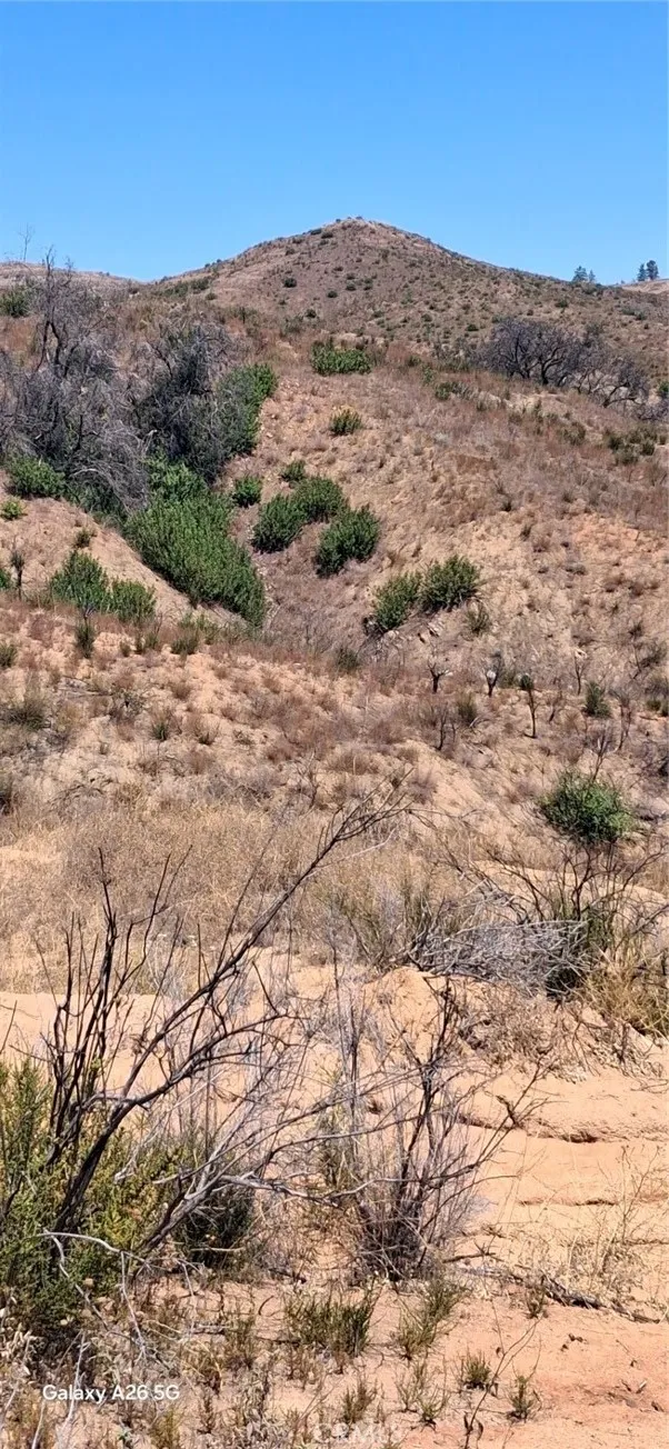 32 W Decker Canyon Road Lake Elsinore, CA 92530
