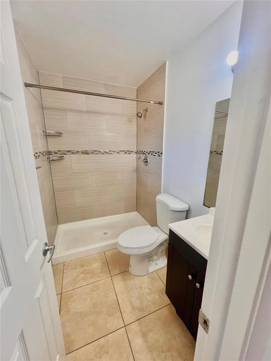 741 NW 104TH AVENUE #203 Pembroke Pines, FL 33026