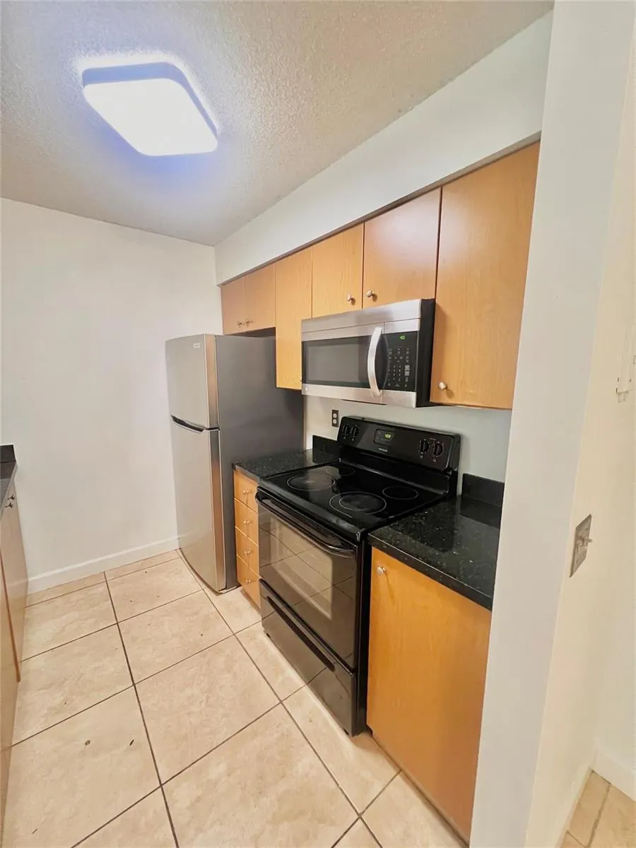 741 NW 104TH AVENUE #203 Pembroke Pines, FL 33026
