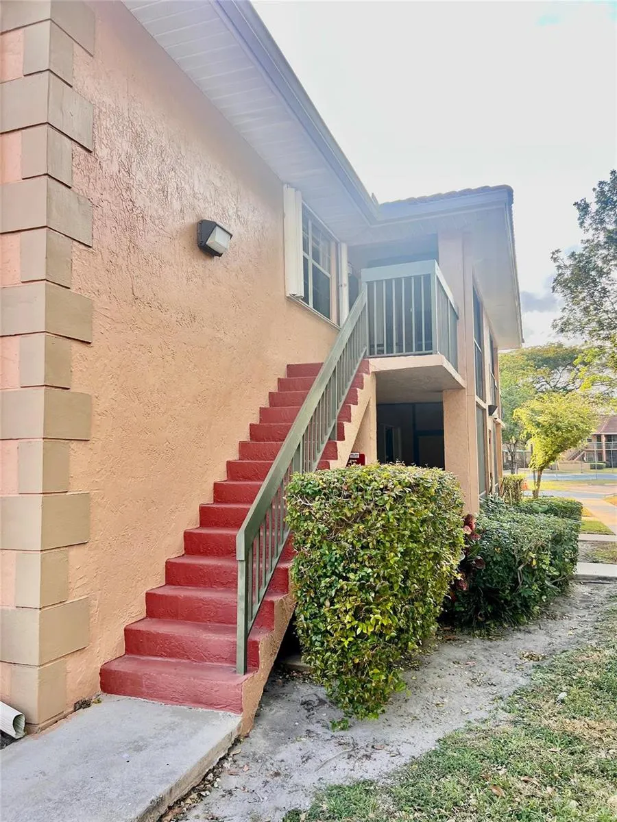 741 NW 104TH AVENUE #203 Pembroke Pines, FL 33026