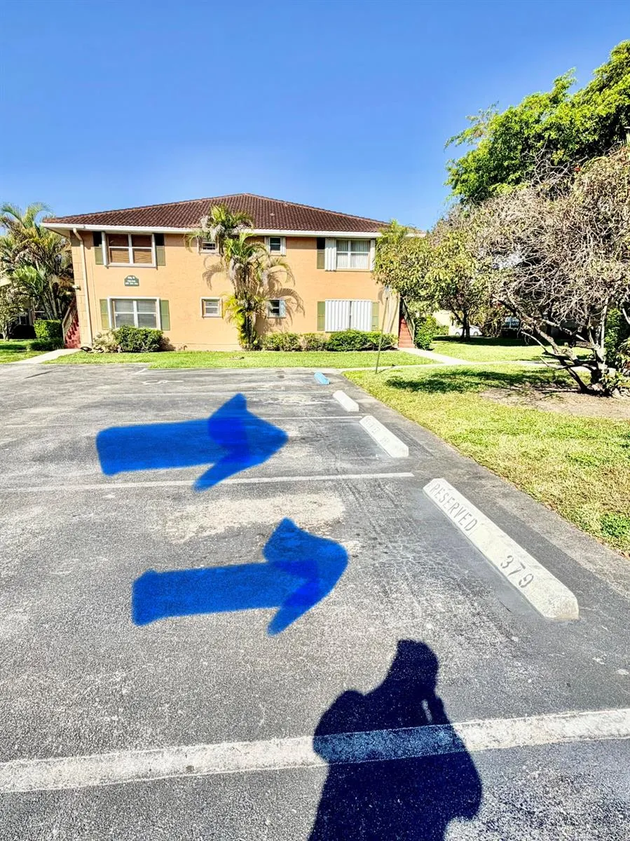 741 NW 104TH AVENUE #203 Pembroke Pines, FL 33026