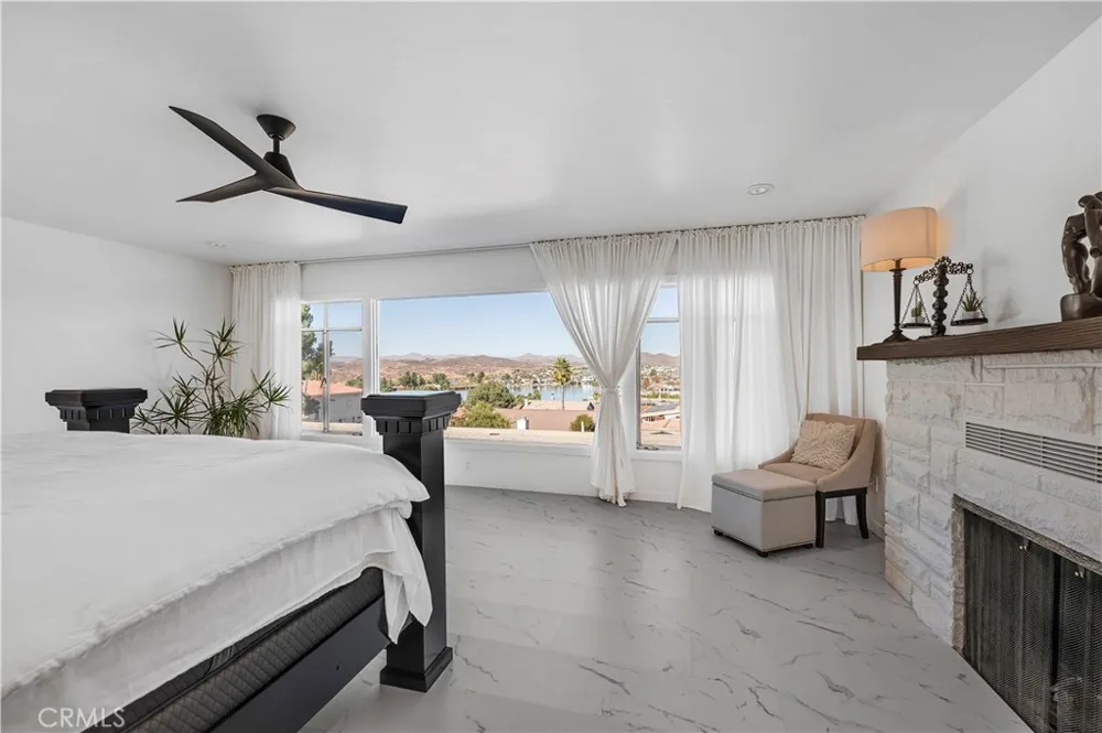 22475 Loch Lomond Drive Canyon Lake, CA 92587