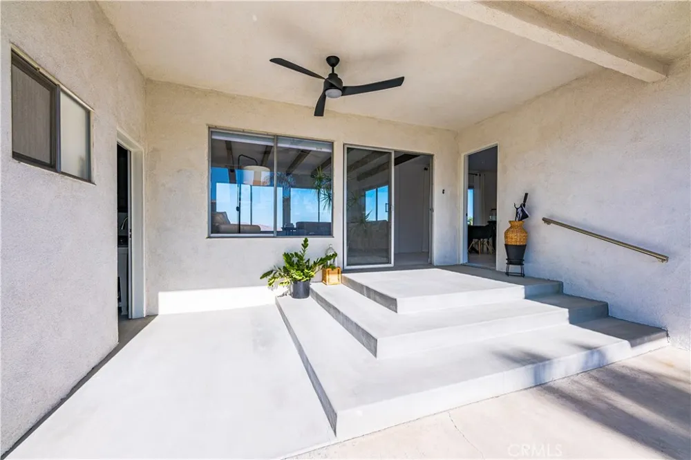 22475 Loch Lomond Drive Canyon Lake, CA 92587