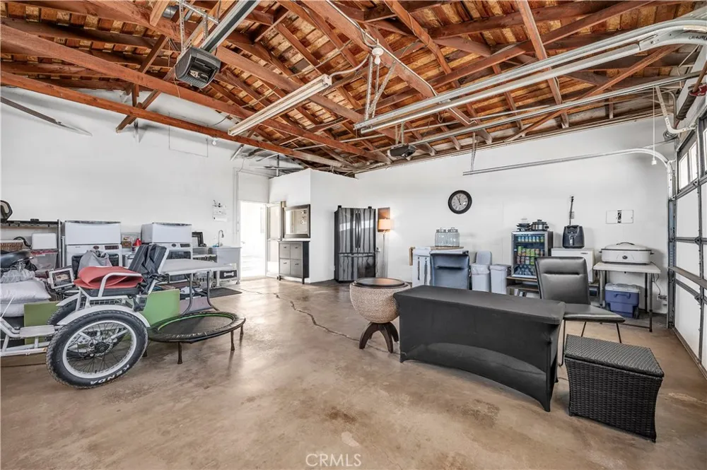 22475 Loch Lomond Drive Canyon Lake, CA 92587