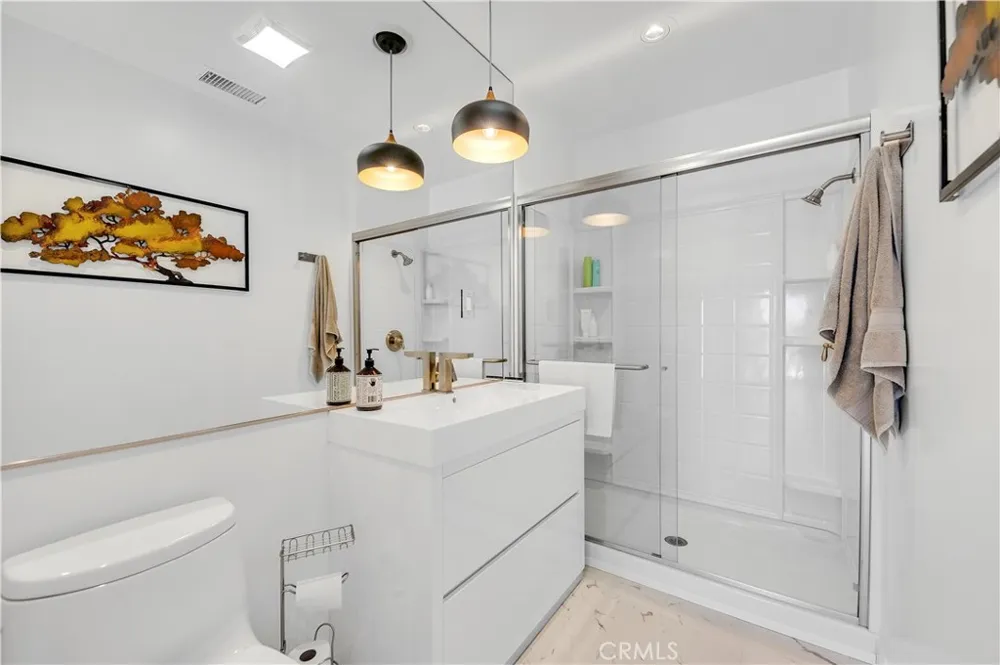 22475 Loch Lomond Drive Canyon Lake, CA 92587