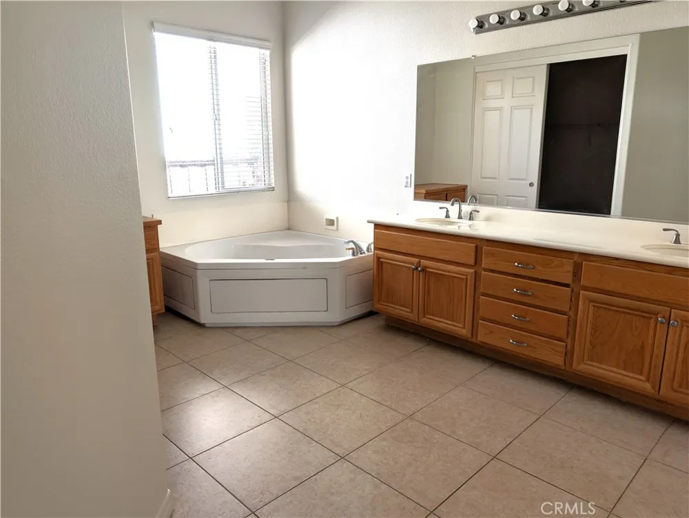 29562 Troon Court Murrieta, CA 92563