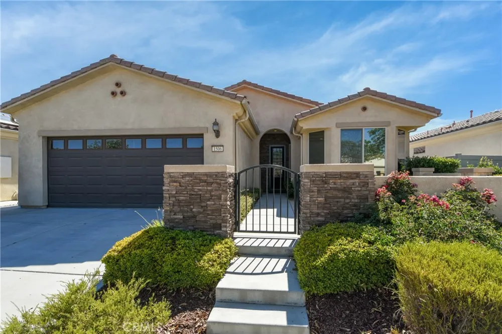 1506 Via Rojas Hemet, CA 92545