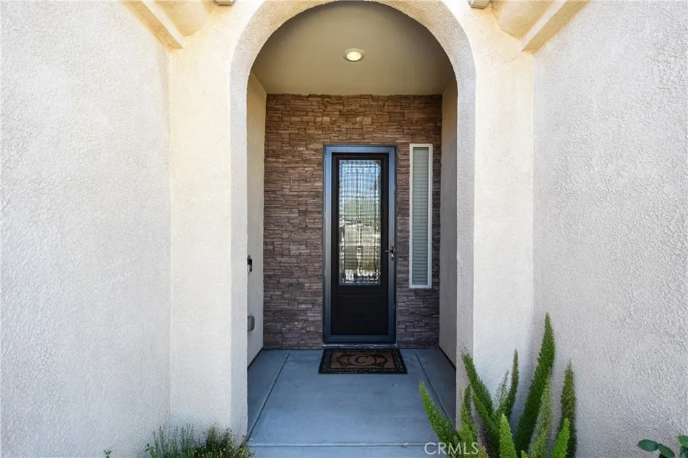 1506 Via Rojas Hemet, CA 92545