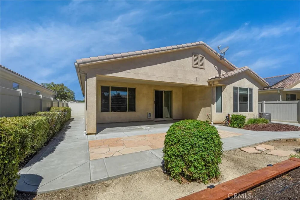 1506 Via Rojas Hemet, CA 92545