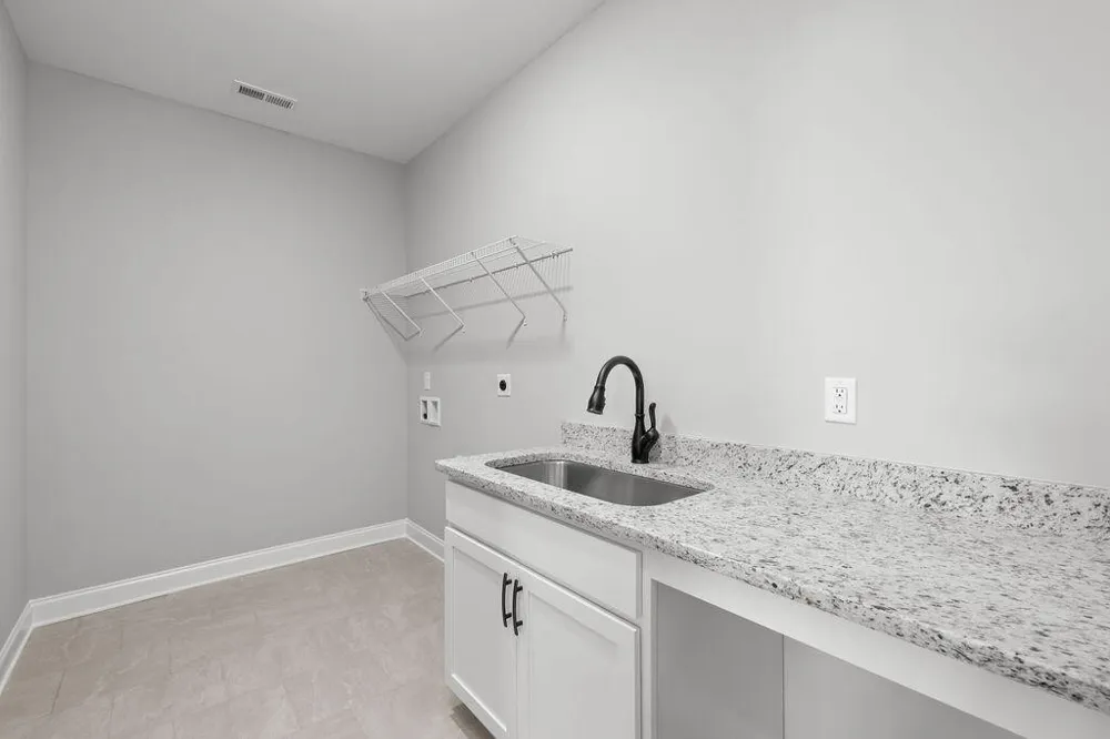 9864 Mayfly Road Ooltewah, TN 37363