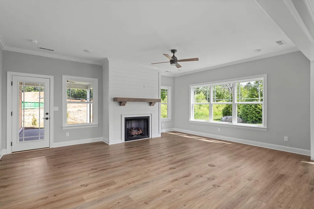 9864 Mayfly Road Ooltewah, TN 37363
