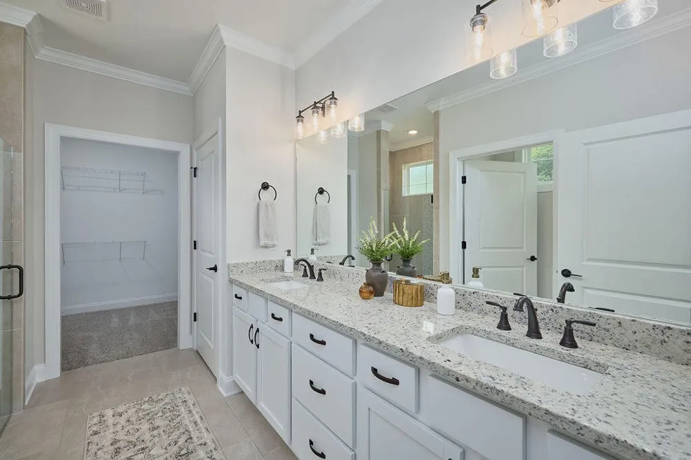 9864 Mayfly Road Ooltewah, TN 37363