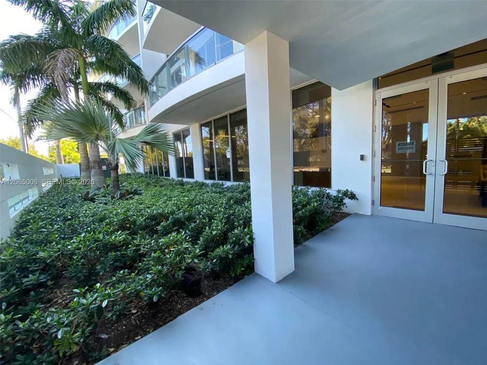 13800 Highland Dr #PH3 North Miami Beach, FL 33181