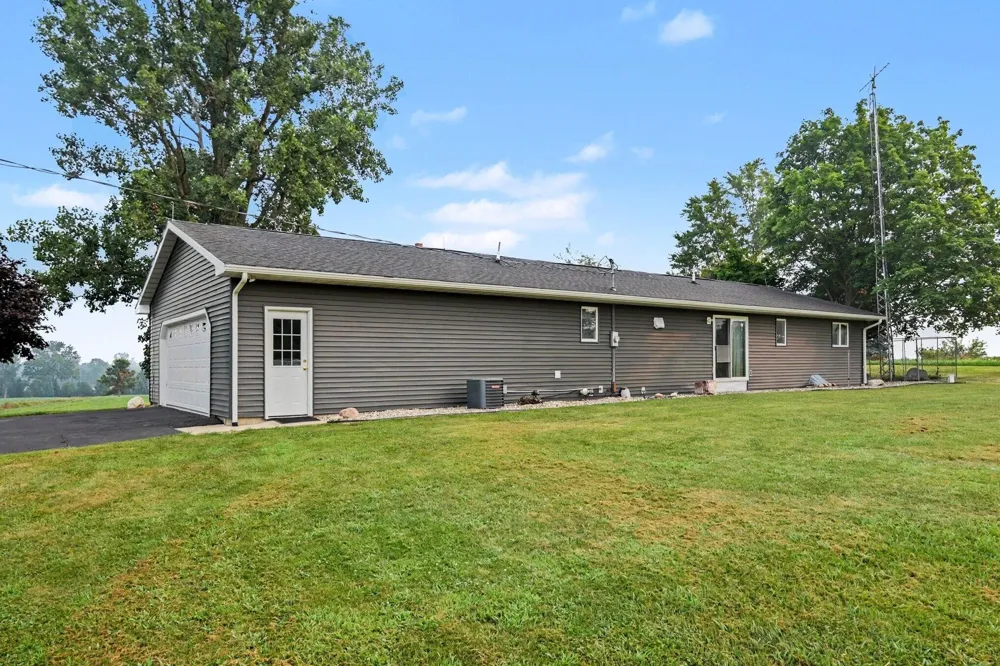 1045 Dauber Road Noble Township, MI 49030