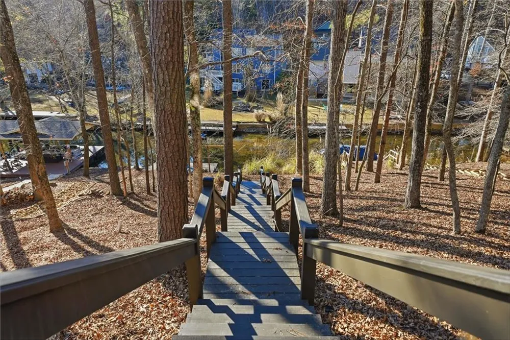 118 Broadwater Court Waleska, GA 30183