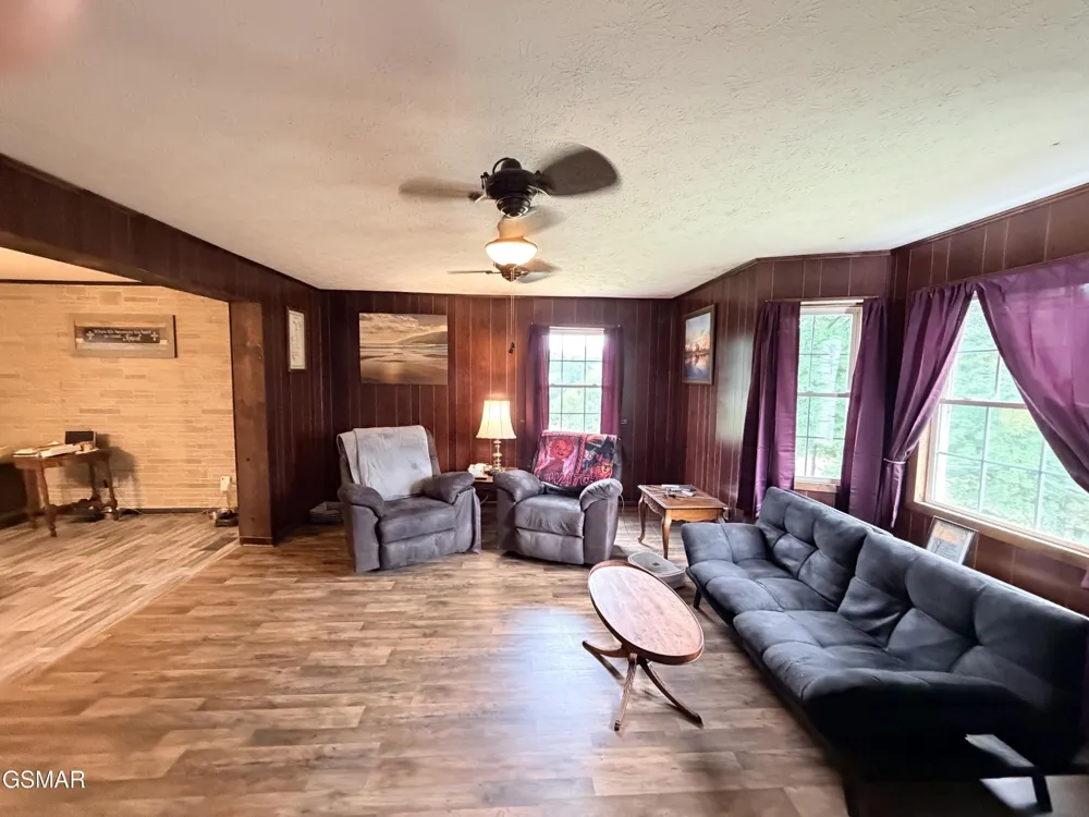 752 Warford Newport, TN 37821