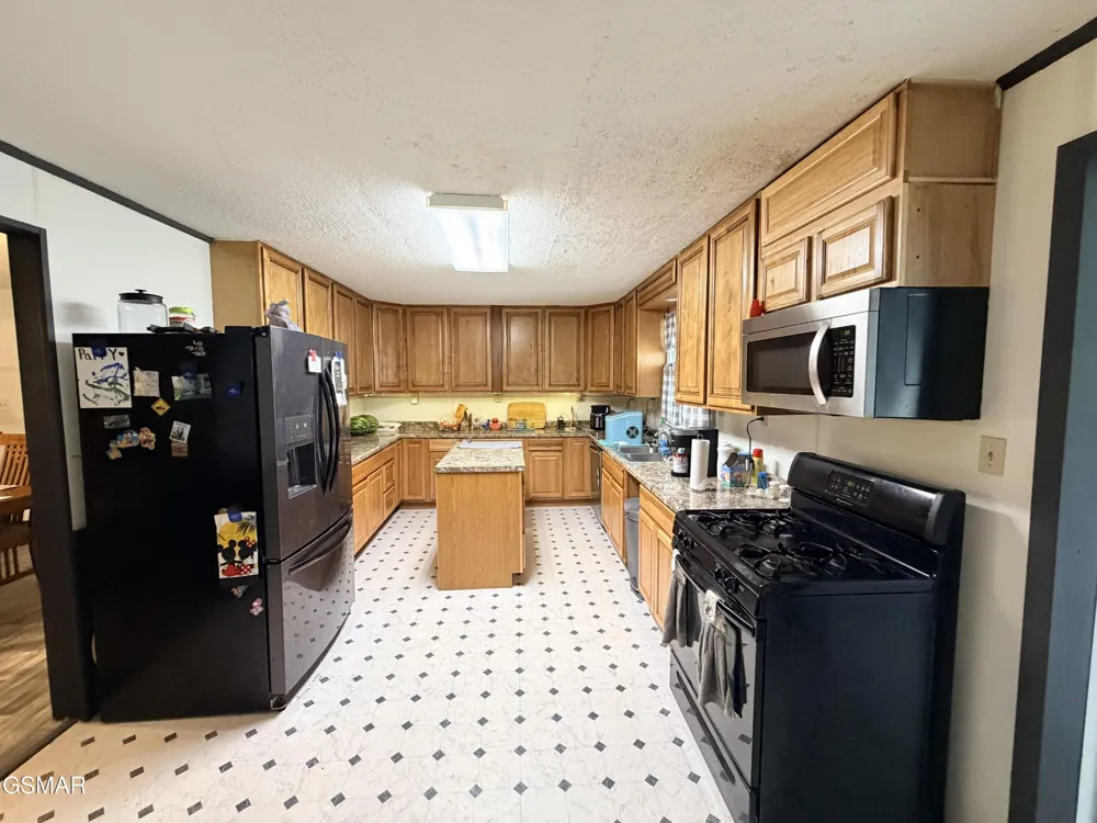 752 Warford Newport, TN 37821