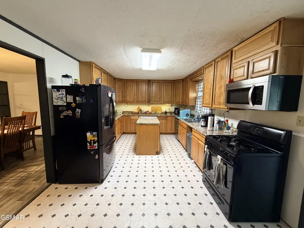 752 Warford Newport, TN 37821