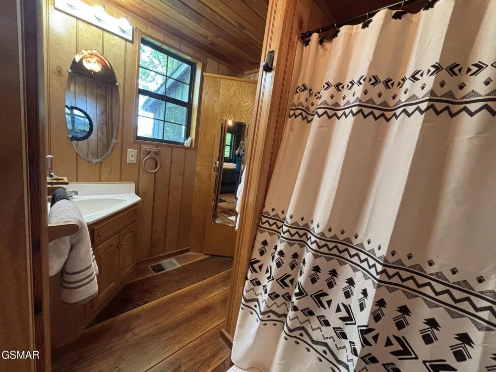 1450 Cabin Way Del Rio, TN 37727