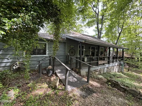 1450 Cabin Way