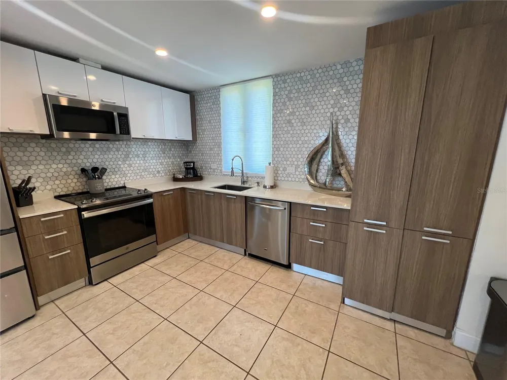 200 OCEAN DRIVE #245 Humacao, PR 00791