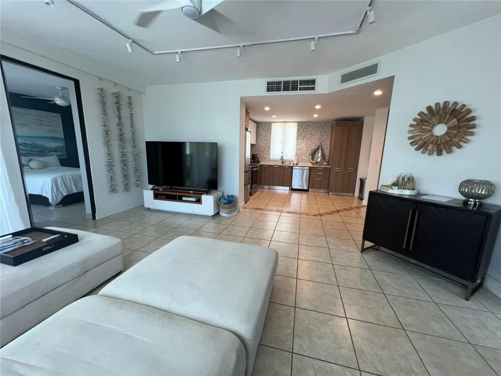 200 OCEAN DRIVE #245 Humacao, PR 00791