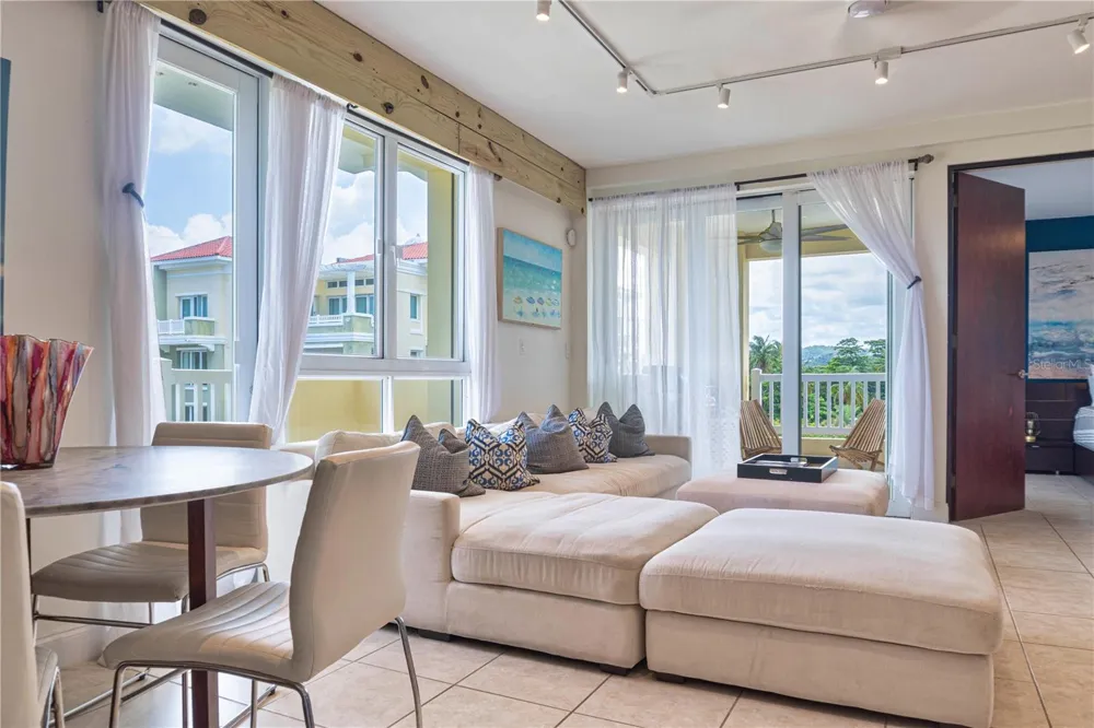 200 OCEAN DRIVE #245 Humacao, PR 00791