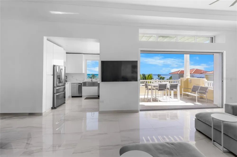 400 OCEAN DRIVE #453 Humacao, PR 00791