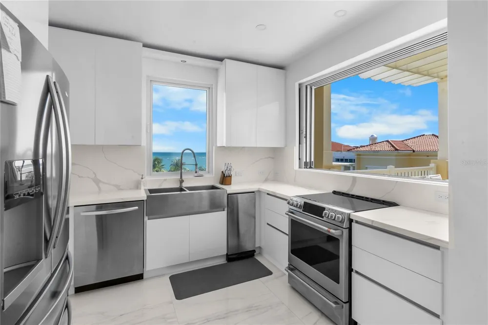 400 OCEAN DRIVE #453 Humacao, PR 00791