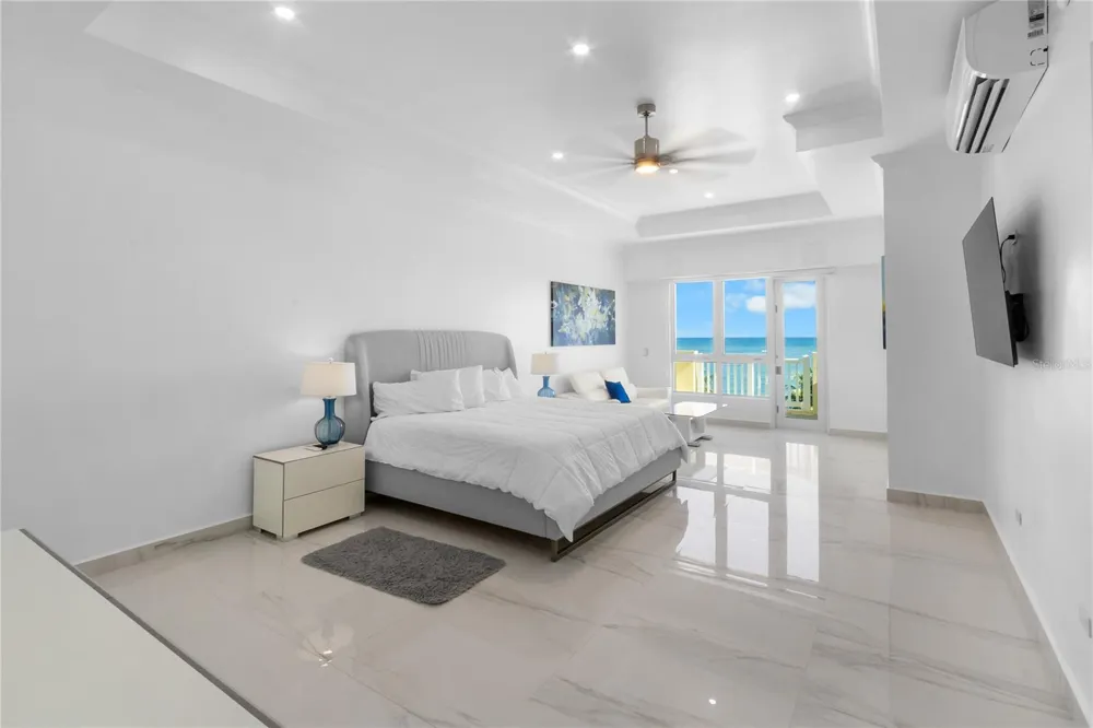 400 OCEAN DRIVE #453 Humacao, PR 00791