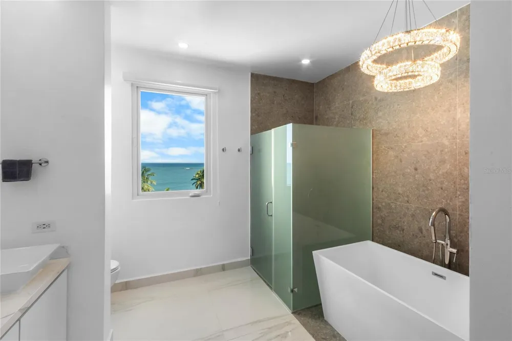 400 OCEAN DRIVE #453 Humacao, PR 00791