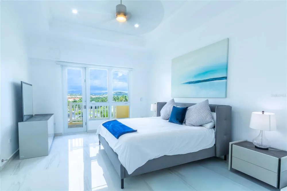 400 OCEAN DRIVE #453 Humacao, PR 00791