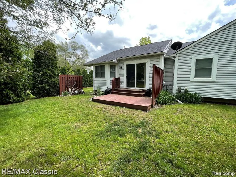 2191 MILFORD ROAD Highland Charter Township, MI 48357