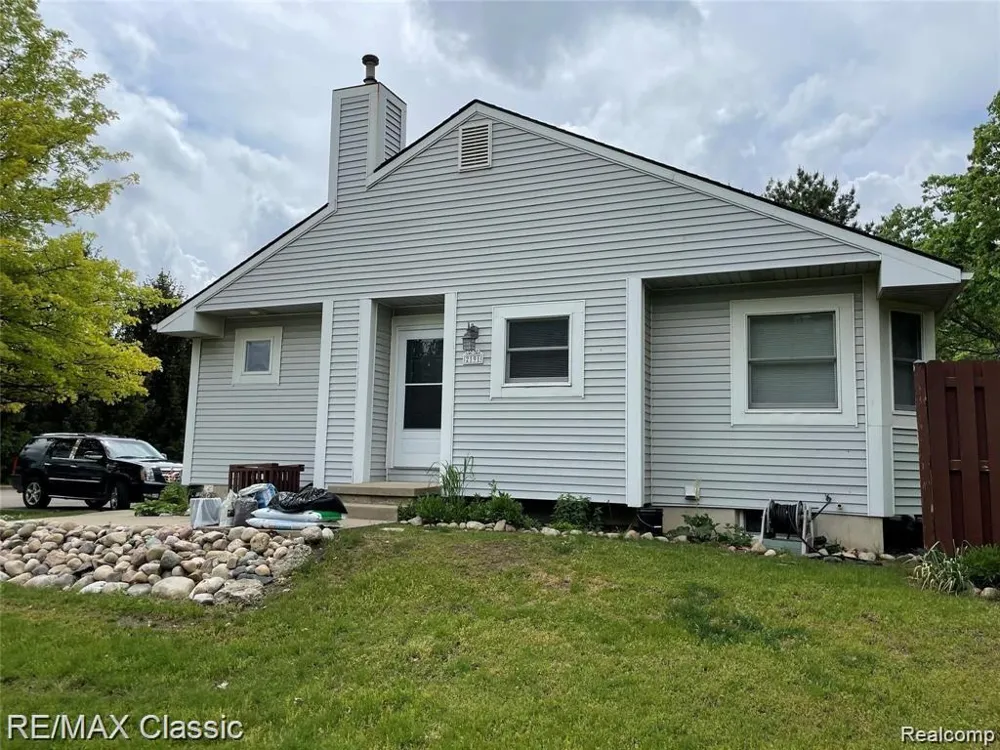 2191 MILFORD ROAD Highland Charter Township, MI 48357