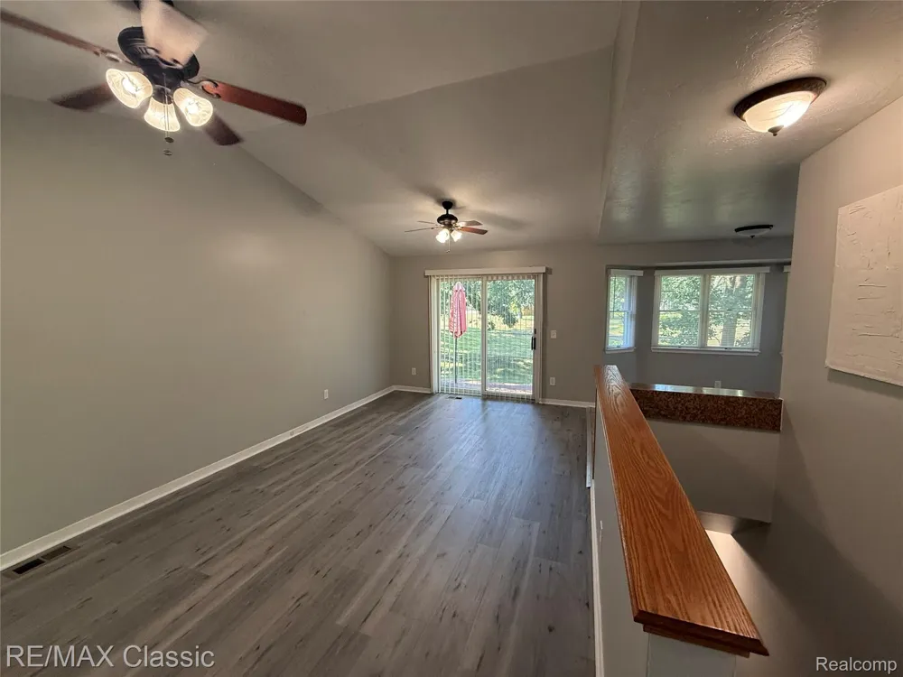 2191 MILFORD ROAD Highland Charter Township, MI 48357
