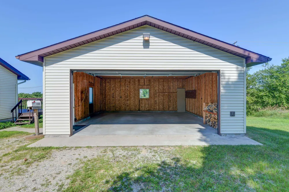 11869 Center Road Peninsula Township, MI 49686