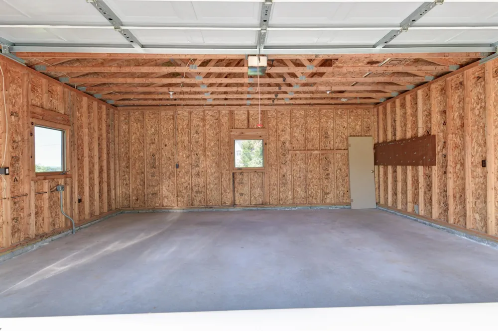 11869 Center Road Peninsula Township, MI 49686